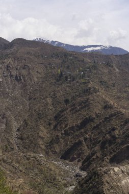 gündüz dağların doğal görünümü