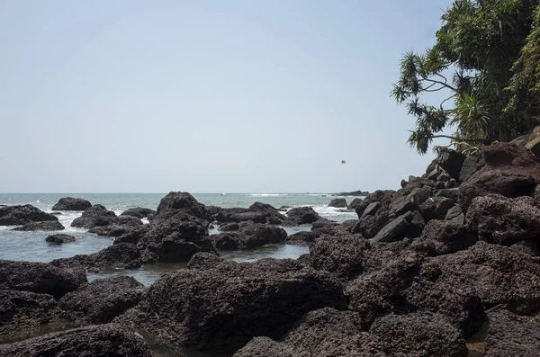 Mer Avec Littoral Rocheux Jour — Photo