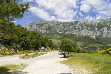 gündüz dağların doğal görünümü 