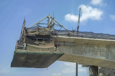 İnşaat köprüsü veya otoyol ekipmanları site yapısı 