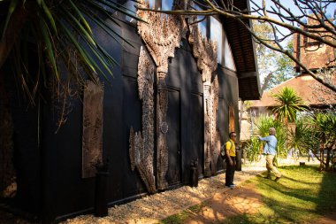 Kara Tapınak 'taki tahta tapınak, Chiang Rai, Tayland