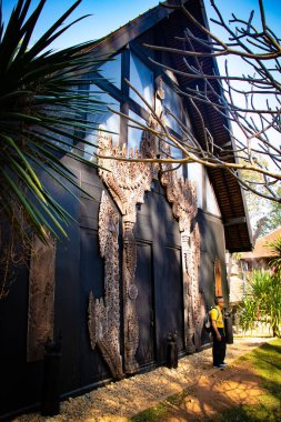 Kara Tapınak 'taki tahta tapınak, Chiang Rai, Tayland