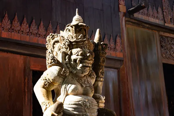Kamienny Posąg Buddysty Czarnej Świątyni Tajlandia — Zdjęcie stockowe