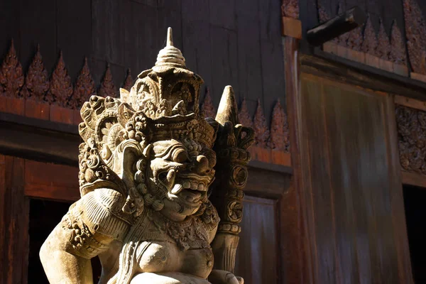 Kamienny Posąg Buddysty Czarnej Świątyni Tajlandia — Zdjęcie stockowe