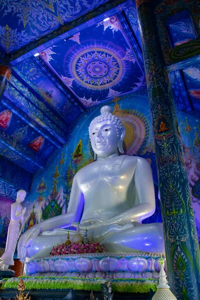 Angle Bas Statue Bouddha Dans Temple Bleu Thaïlande — Photo