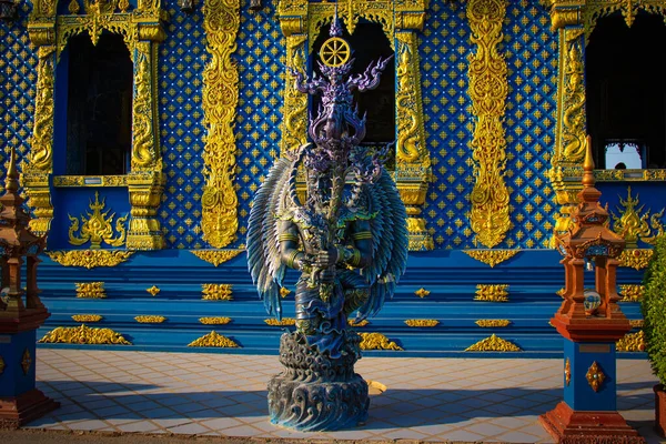 Imagen Cerca Estatua Blue Temple Tailandia — Foto de Stock