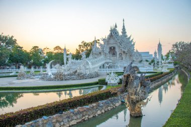 Tayland. Chiang Rai. Beyaz Tapınak