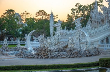 Tayland. Chiang Rai. Beyaz Tapınak