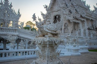 Tayland. Chiang Rai. Beyaz Tapınak