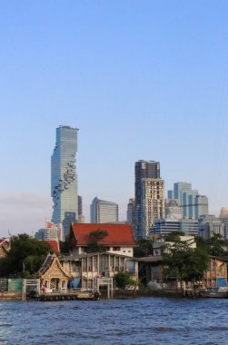 Tayland 'da Chao Phraya Nehri' nden Bangkok manzarası 