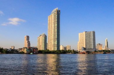 Tayland 'da Chao Phraya Nehri' nden Bangkok manzarası 