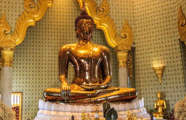 Буддийская Архитектура Храма Ват Треймит — стоковое фото