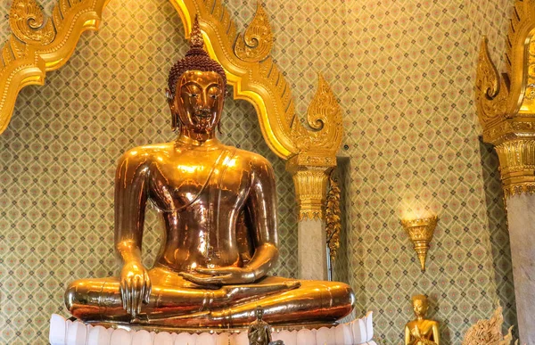 泰国Wat Traimit寺佛教建筑 — 图库照片