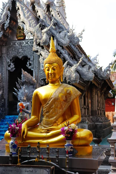 チェンライ タイのシルバー寺院 — ストック写真