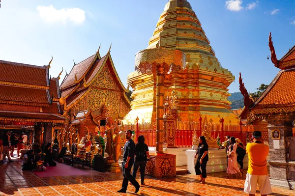 Templo Wat Doi Suthep Tailandia —  Fotos de Stock