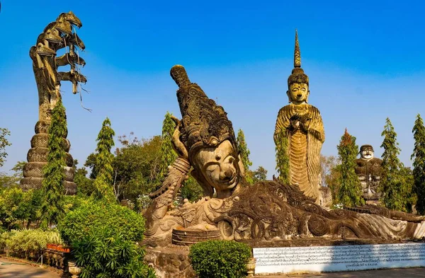 Tayland. Nong Khai. Buddha Parkı