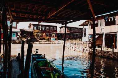 Myanmar 'da göl manzarası