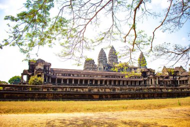 Kamboçya 'daki Angkor Wat tapınağının Asya tarzı mimarisi 