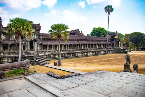 Kamboçya Daki Angkor Wat Tapınağının Asya Tarzı Mimarisi — Stok fotoğraf