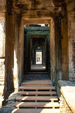 Angkor Wat tapınağının kalıntıları, Kamboçya 