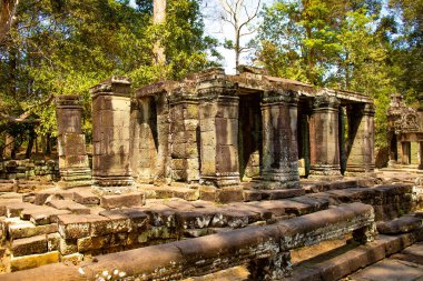 Kamboçya 'daki Angkor Wat tapınağının kalıntıları.