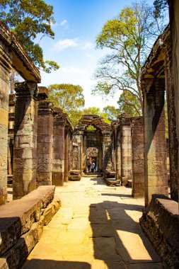 Kamboçya 'daki Angkor Wat tapınağının kalıntıları.