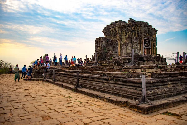 Turistas Caminando Templo Angkor Wat Camboya —  Fotos de Stock