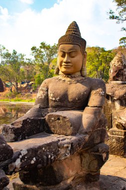 Taştan yapılmış heykeller, Kamboçya
