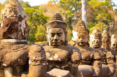 Taştan yapılmış heykeller, Kamboçya