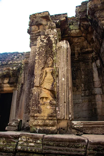 柬埔寨Bayon神庙的石头装饰和纪念碑 — 图库照片