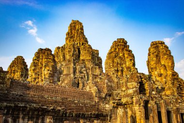 Bayon Tapınağı, Kamboçya 'daki dekorasyon ve anıtlar 