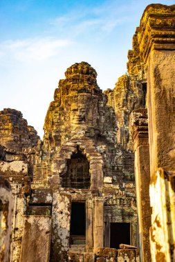 Bayon Tapınağı, Kamboçya 'daki dekorasyon ve anıtlar 