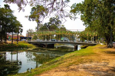 Kamboçya 'daki Siem Reap şehrinin şehir manzarası 