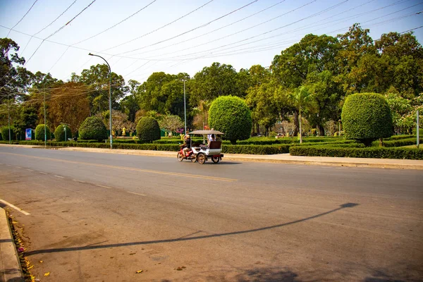 カンボジアのシェムリアップ市の都市シーン — ストック写真