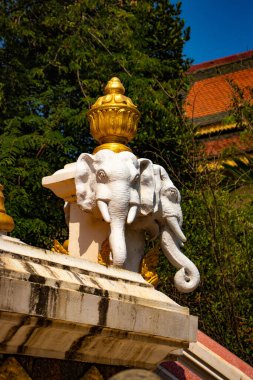 Budist tapınağındaki heykel, Kamboçya