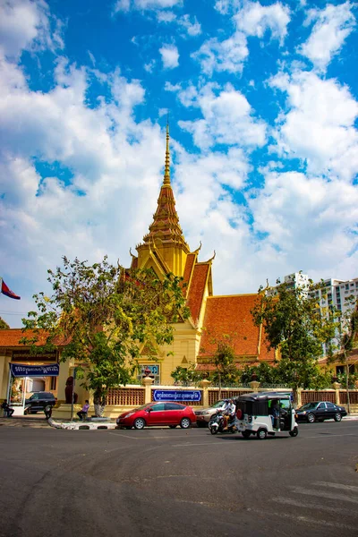 พนมเปญ พระราชว งจร — ภาพถ่ายสต็อก