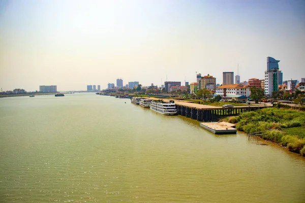 Cambodia Phnom Penh Riverside Mekong Pier — Stock Photo, Image