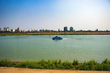 Kamboçya. Phnom Penh. Riverside Mekong İskelesi