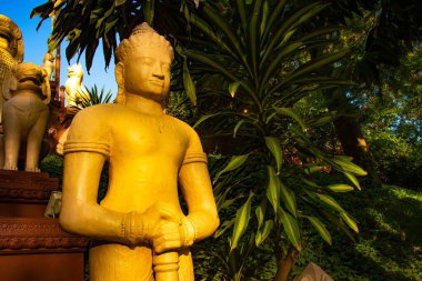 Kamboçya. Phnom Penh. Ne Phnom Tapınağı