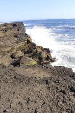 Endonezya 'daki tapınaktan okyanus manzarası