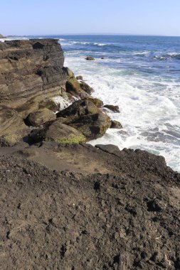 Endonezya 'daki tapınaktan okyanus manzarası
