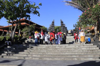 Endonezya 'daki tapınağın Asya tarzı mimarisi