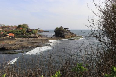 Endonezya 'da gündüz Tanah Lot Tapınağı 