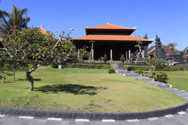 Ubud的印度尼西亚寺庙Tanah Lot — 图库照片