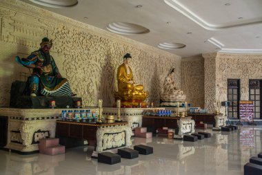 Endonezya 'daki tapınağın Asya tarzı mimarisi