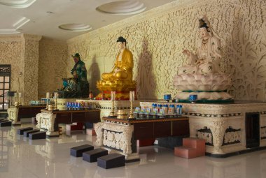 Endonezya 'daki tapınağın Asya tarzı mimarisi