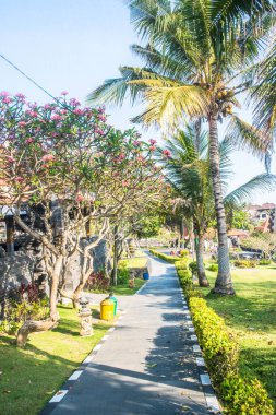 Endonezya 'daki tapınağın Asya tarzı mimarisi