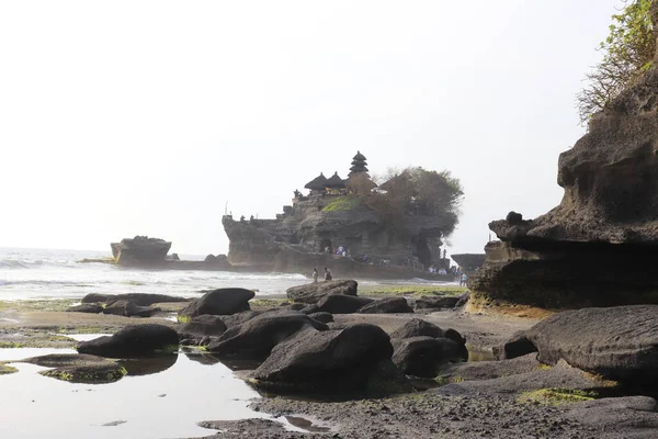 印度尼西亚白天的Tanah Lot寺 — 图库照片