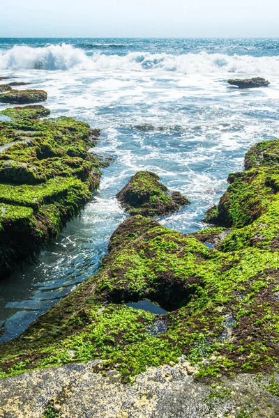 Prachtig Uitzicht Oceaan Vanuit Indonesische Tempel — Stockfoto