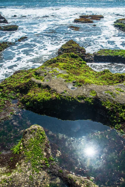 Prachtig Uitzicht Oceaan Vanuit Indonesische Tempel — Stockfoto